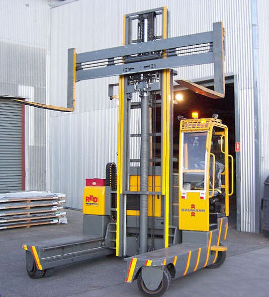 Red Australia- One Steel Tasmania selects LSM SafetyViewDetect® on Baumann Forklift