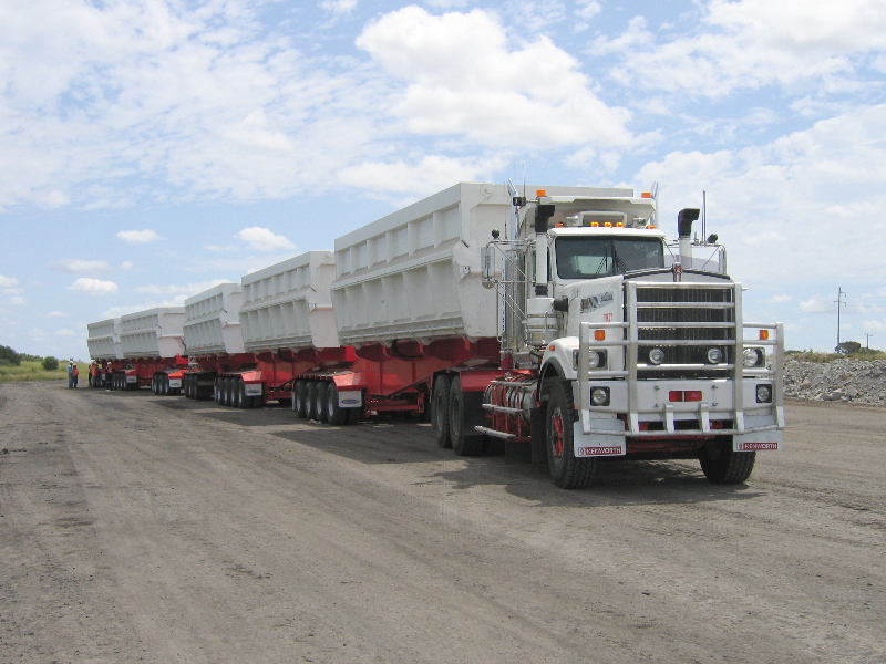 Road Train x 800 001.JPG