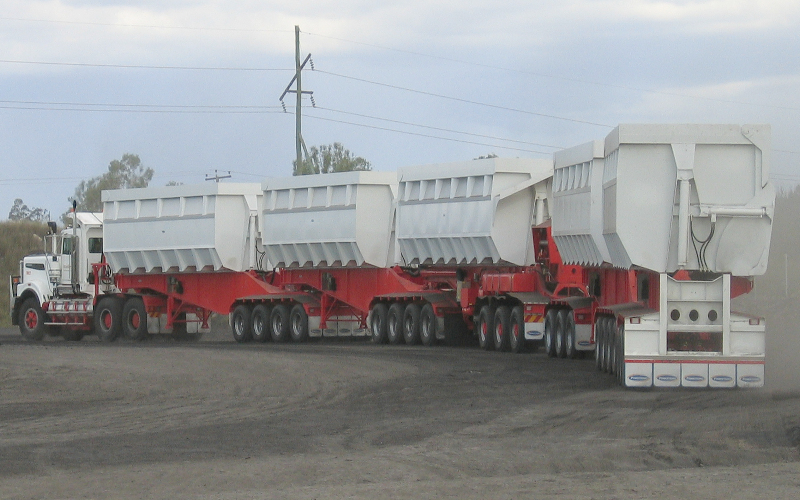 Road Train 800x500 004.JPG